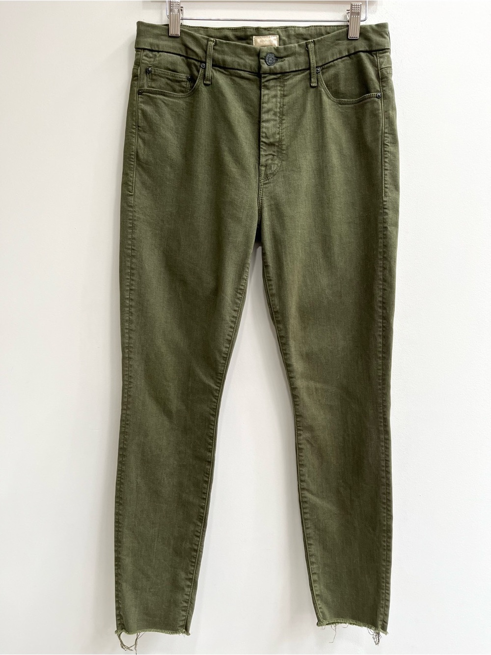 MOTHER Denim High Waisted Looker Ankle Fray in The First Move Military Green 31